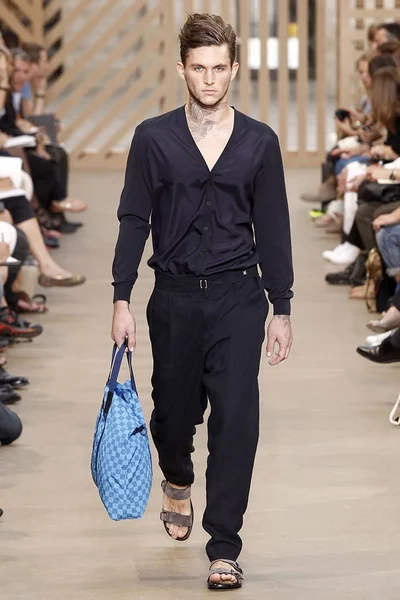Look 42